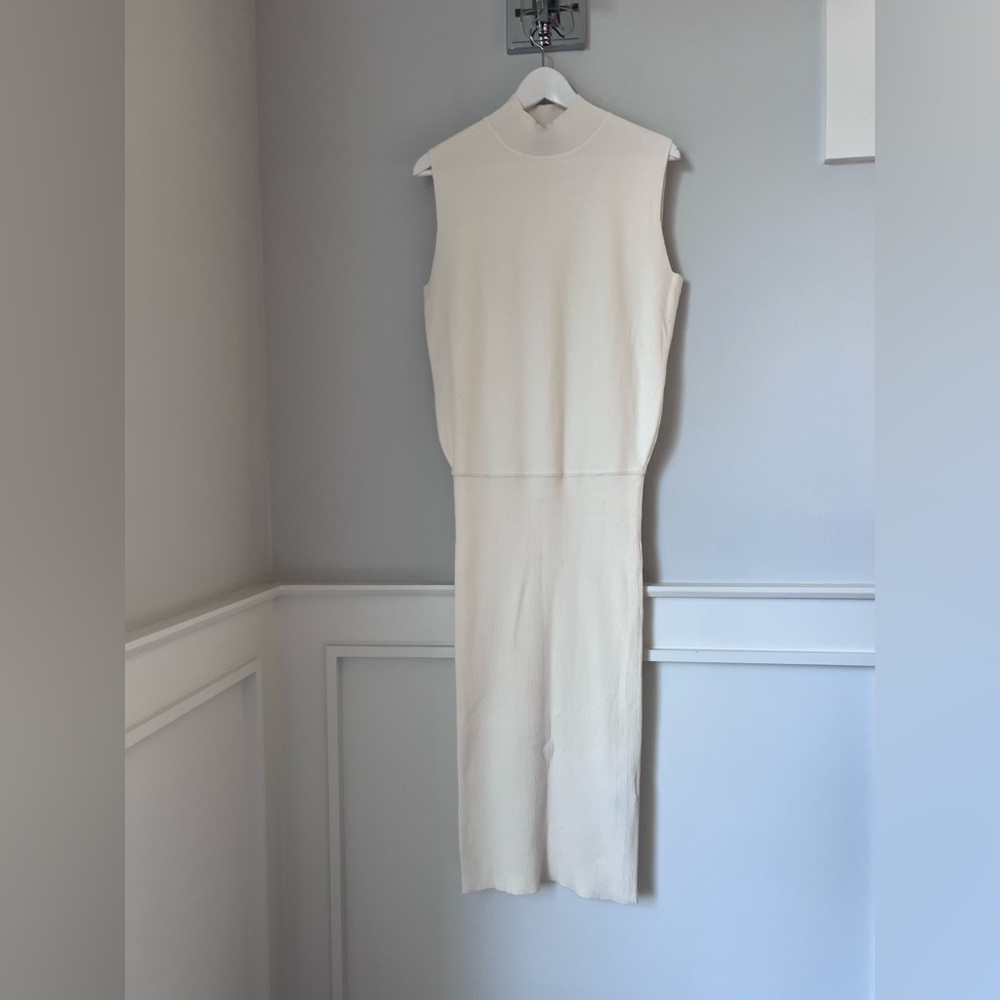 Banana Republic Cream Sleeveless knit dress size S